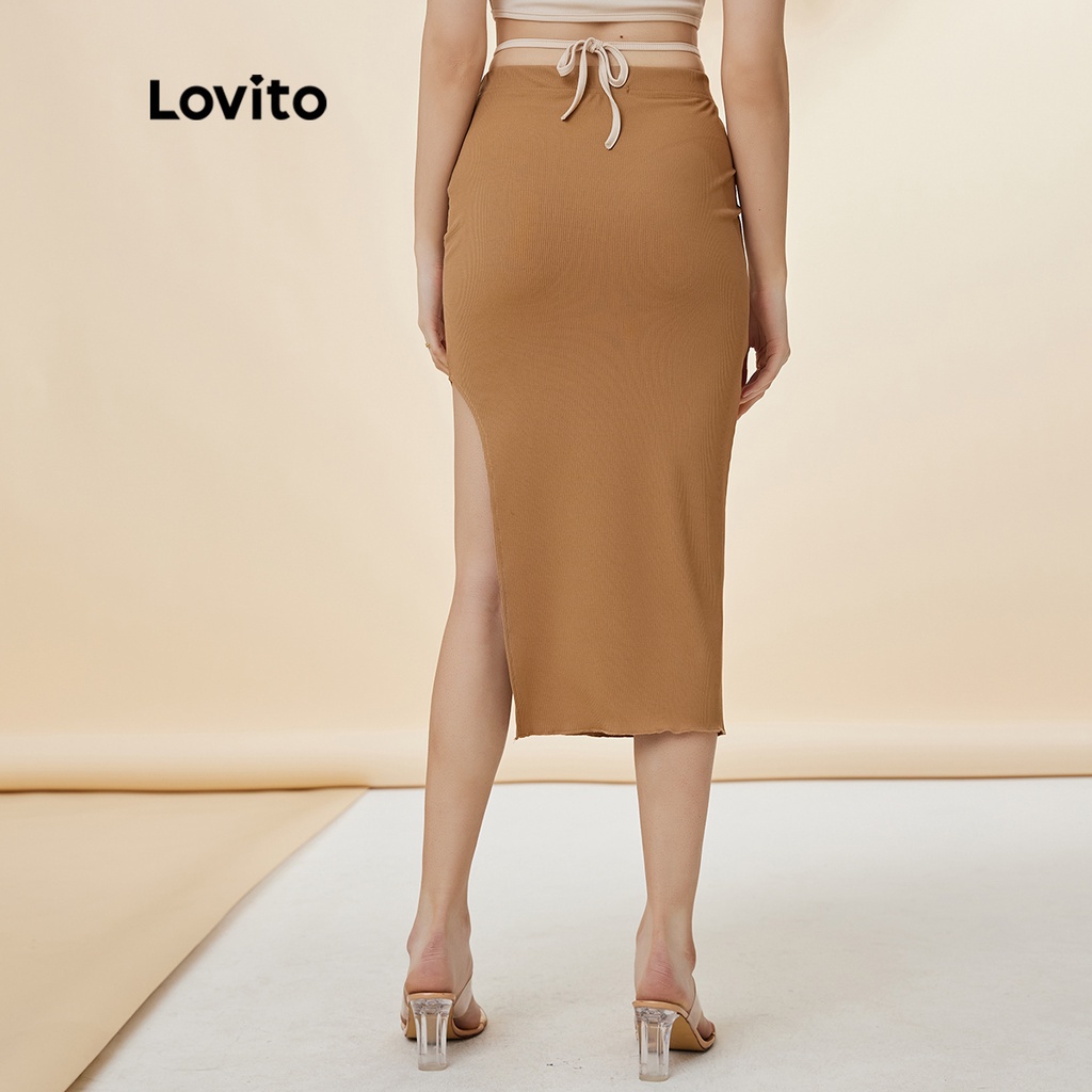 106DP-Váy Lovito dệt kim sọc gân lưng thun xẻ tà màu trơn mặc thường ngày L19D439 (Màu kaki)