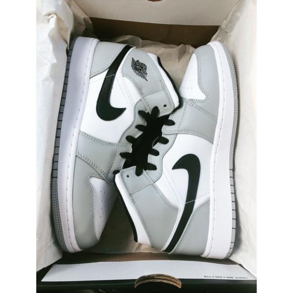 Giày sneaker JORDAN 1 XÁM CAO CỔ hot trend nam nữ, Giày thể thao JD1 xám cao dùng đi học,tập gym,chạy bộ