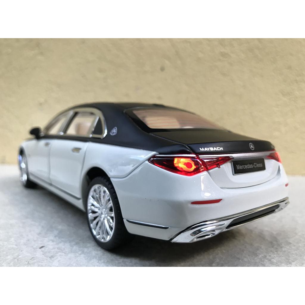 Mô hình xe ô tô Maybach S680 2022 1:24