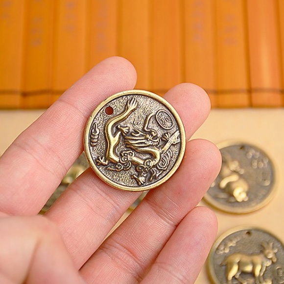 Phong Thủy Mặt Đồng Xu Bằng Đồng Thau Họa Tiết 12 Con Giáp, Làm Móc Đeo Chìa khóa, Mặt Dây Chuyền