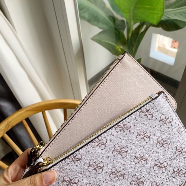 👑👑VÍ GUESS  HÀNG CHUẨN XỊN👑👑
 ❗️Không chuẩn không lấy xiền ạ, cầm tay rất thanh thoát, nhẹ nhàng