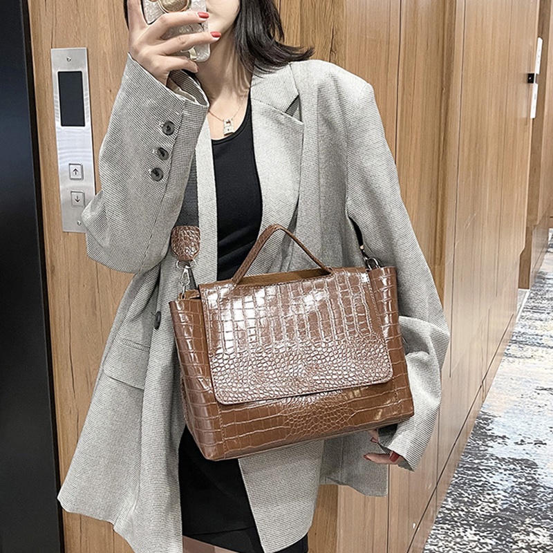 Túi đeo chéo vân da cá sấu sức chứa lớn phong cách retro sang trọng