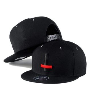 Mũ snapback thánh giá ngược thời trang 2022