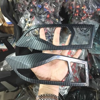 Chụp xi nhan trước winner x cacbon