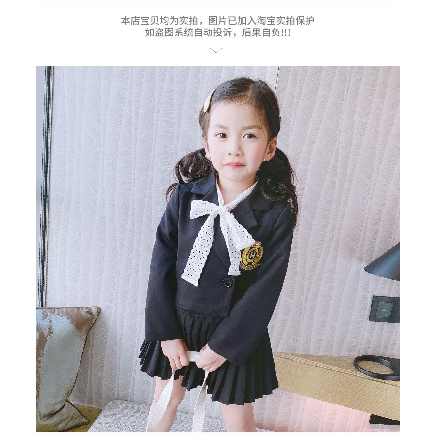 Bộ đồ vest đồng phục cho bé gái.