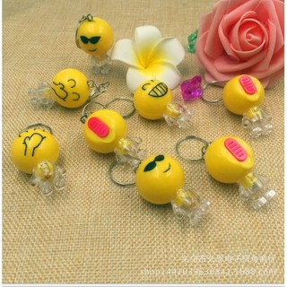 Móc chìa khóa phát sáng Emoji dễ thương
