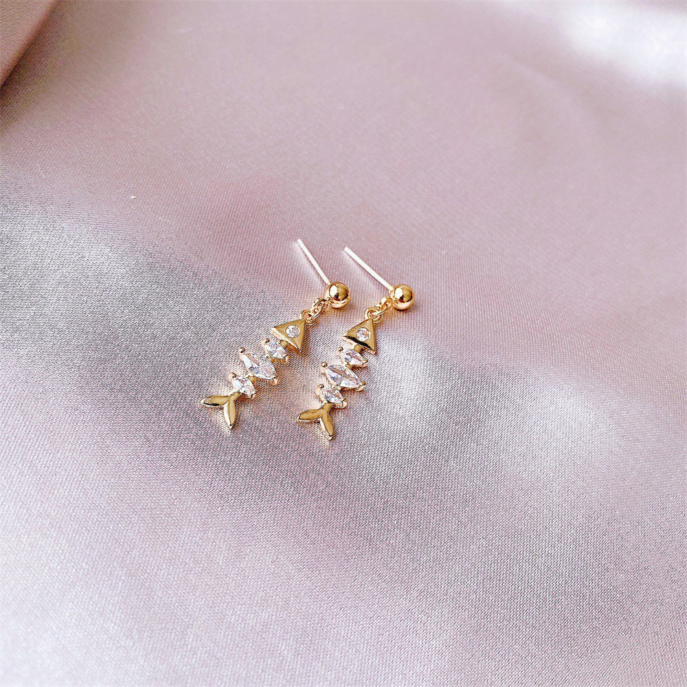 Bông Tai Thiết Kế Hình Xương Cá Đính Đá Zircon Thời Trang Sang Trọng