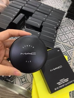 Phấn phủ M.A.C NC45