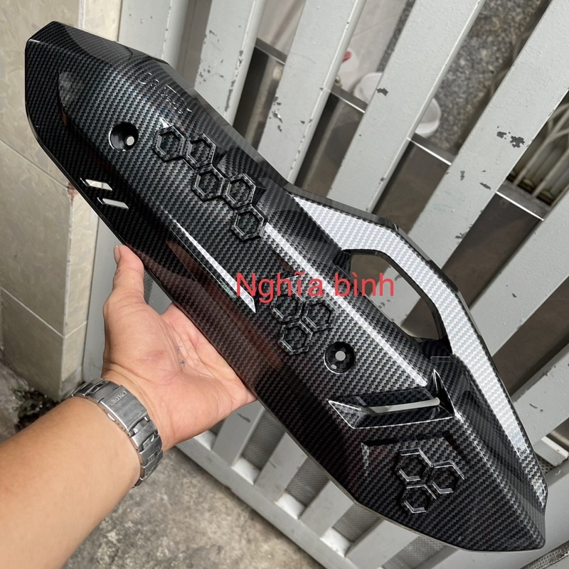 Ốp Che Pô Xe Airblade 125~160cc Đời 2023 Mới Carbon & Xi Mạ Crom “