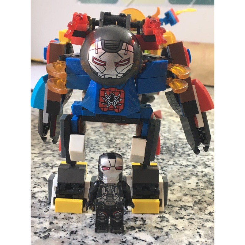 LEGO ROBOT KHỔNG LỒ CỦA IRONMAN
