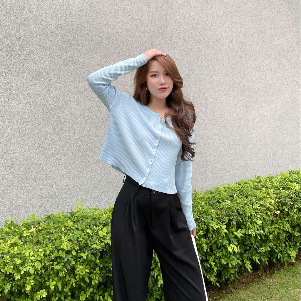 Áo len cardigan gân nút form thoải mái - Surichau