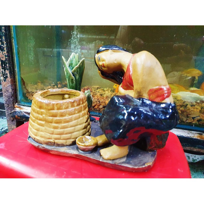 CÔ TẤM TRANG TRÍ HỒ CÁ NON BỘ 15X9X14CM