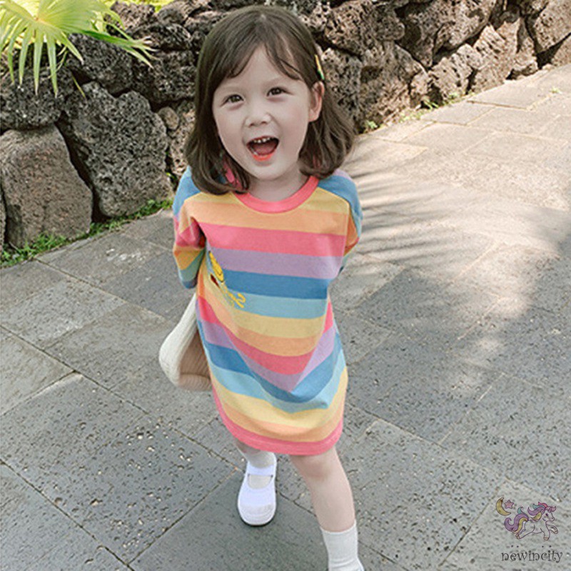 Đầm dáng suông họa tiết sọc cầu vồng thời trang xinh xắn năng động cho bé gái