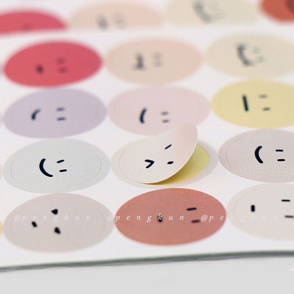 Miếng Dán Hình Mặt Cười Tròn Nhiều Màu Sắc Dùng Trang Trí