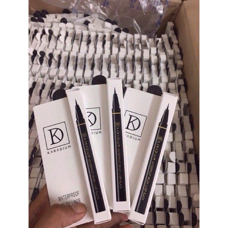 ( CHÍNH HÃNG ) Kẻ Mắt💖MỚI VỀ💖 Kẻ mắt dạ siêu mảnh Karadium Waterproof Brush Liner Black chống nước vỏ trắng | BigBuy360 - bigbuy360.vn