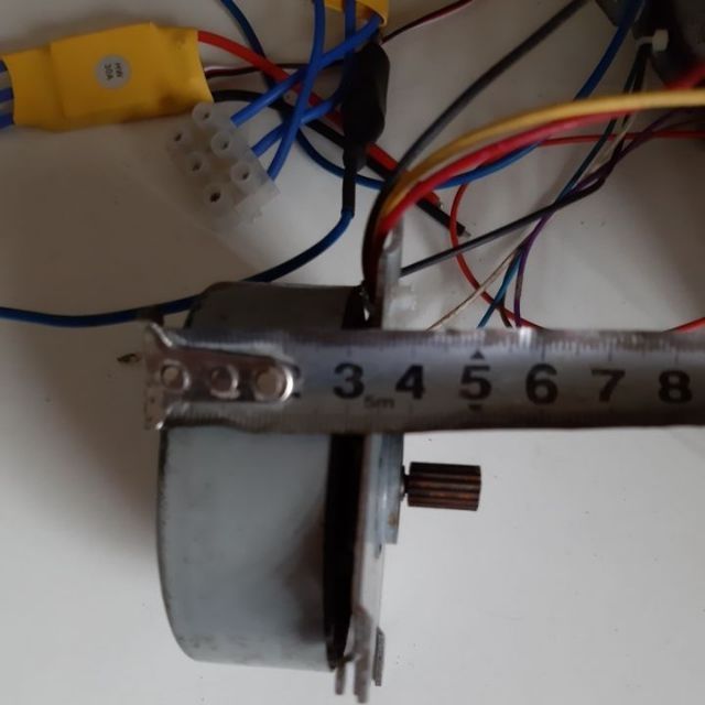 Motor bldc trục 8 chạy mạch ngoài 12-24v