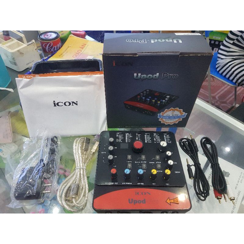 Thiết bị âm thanh icon upod pro.