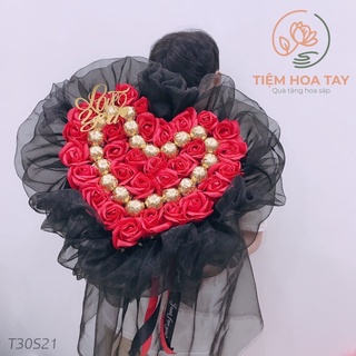 Bó hoa sáp 30 bông hình tim mix kẹo socola