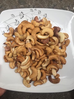 500G HẠT ĐIỀU VỠ SẠCH VỎ