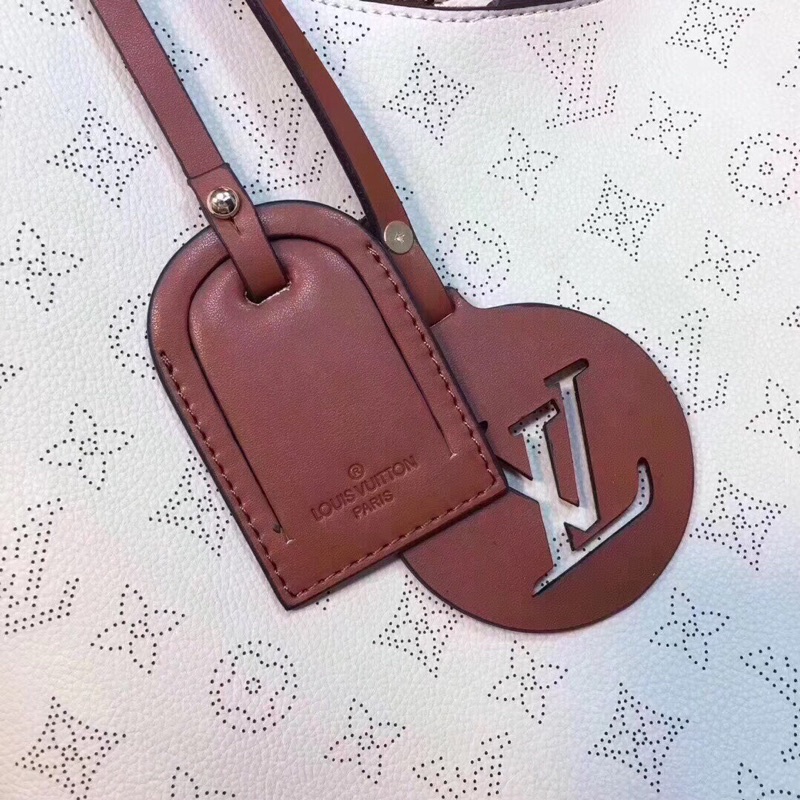 Túi xách nữ mẫu mới hoạ tiết logo thương hiệu Louis Vuitton LV Taurillon da thật cao cấp