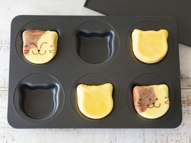 Khuôn bánh có nắp đậy,  gấu nhập từ Nhật