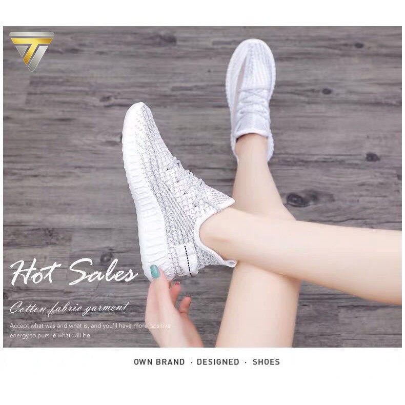 Giày thể thao nam - nữ mẫu mới 2019 thoáng khí, êm chân TRT-GTTNU-20