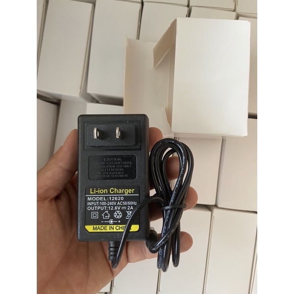 Sạc 12V pin lithium, sạc pin Li-Ion 1A, 2A, 3A có đèn báo.
