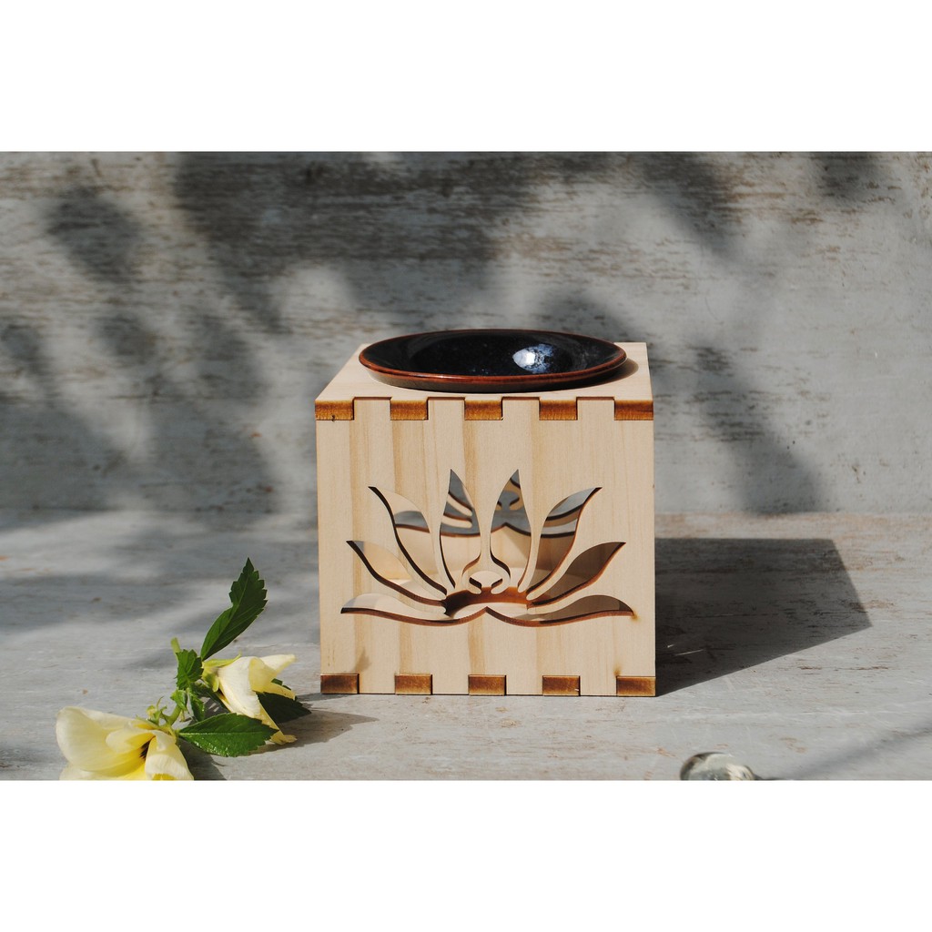 Đèn xông tinh dầu đế gỗ khắc laze sang trọng đốt bằng nến tealight - Better Life