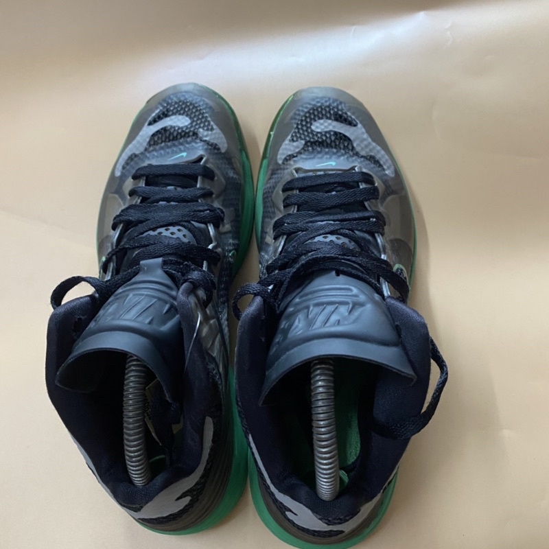 Giày chính hãng đã qua sử dụng