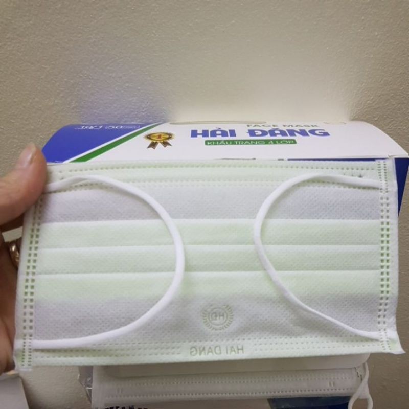 Hộp 50 Chiếc Khẩu Trang Y Tế 4 Lớp Màu Xanh Lá Đẹp