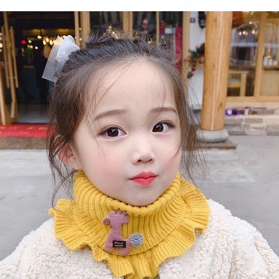 Khăn len ống quàng cổ nhún bèo họa tiết đính kèm hươu xinh xắn cho bé
