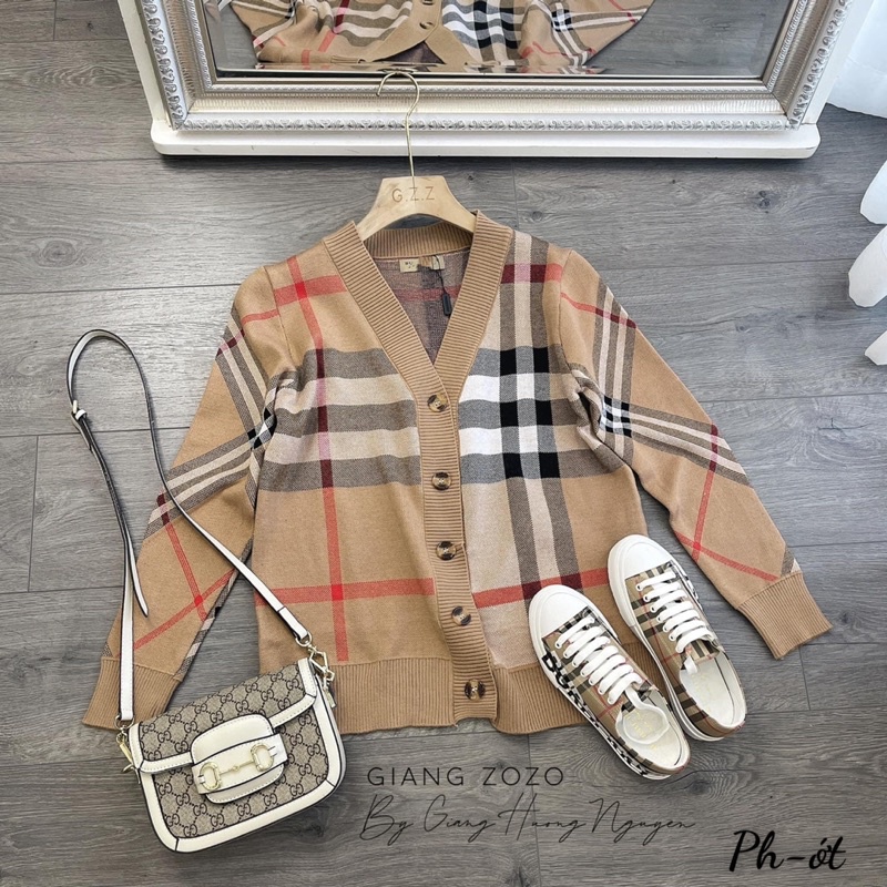 Áo carigan kẻ chuẩn tag