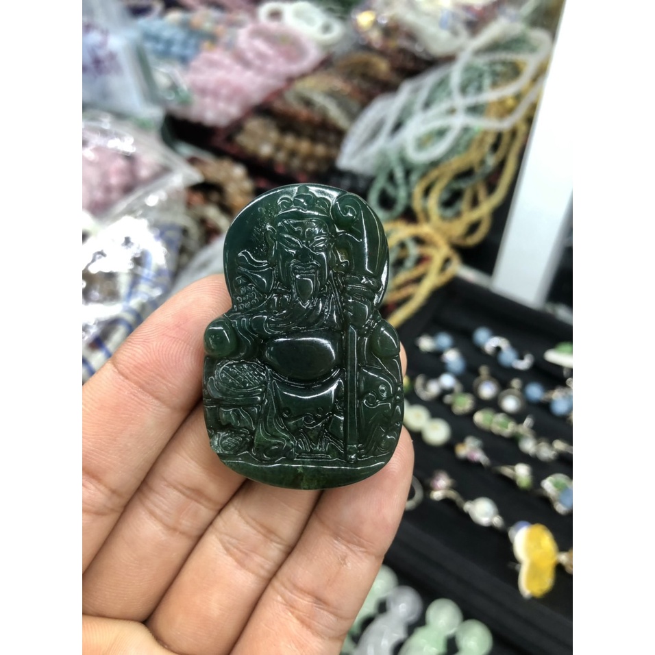 Mặt dây chuyền Quan Công phong thủy đá ngọc băng tảo