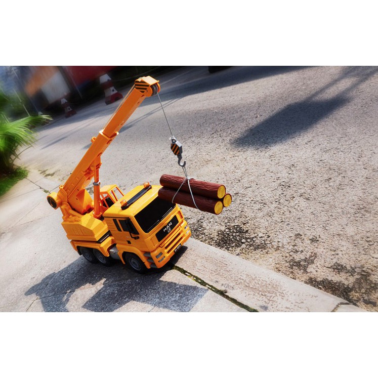 Cần cẩu điều khiển từ xa E516-001