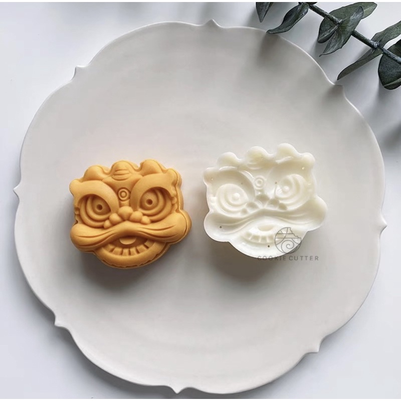 Khuôn lò xo làm bánh Trung Thu Đầu Lân 150g