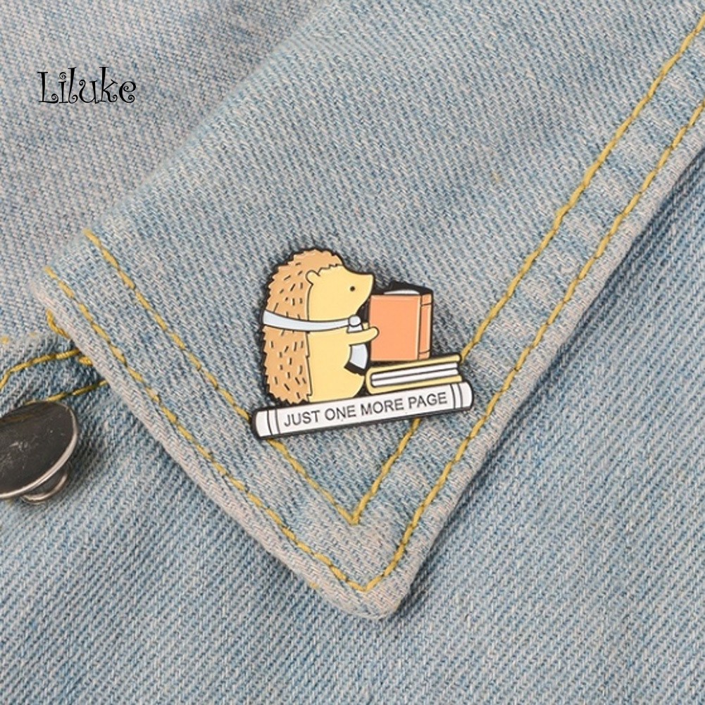 【LK】English Letter Just One More Page Book Hedgehog Badge Brooch Pin Clothes