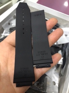Dây đồng hồ Hublot