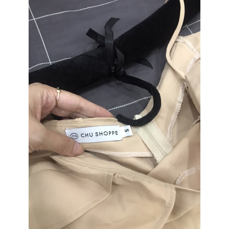 Đầm chushopee rớt vai