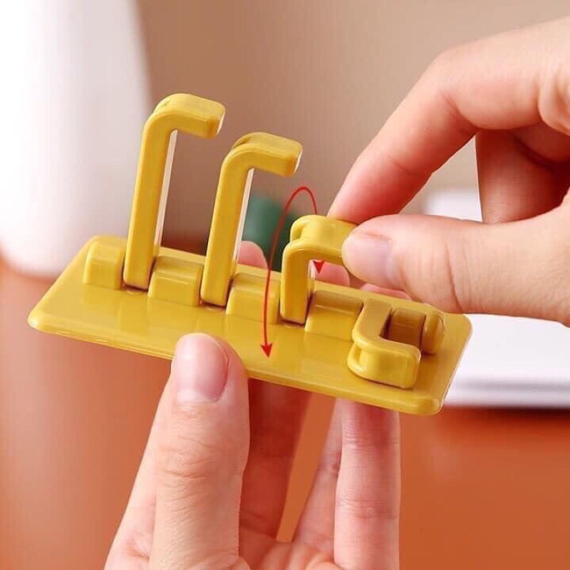 Sét 4 móc dán treo đồ gọn gàng thông minh