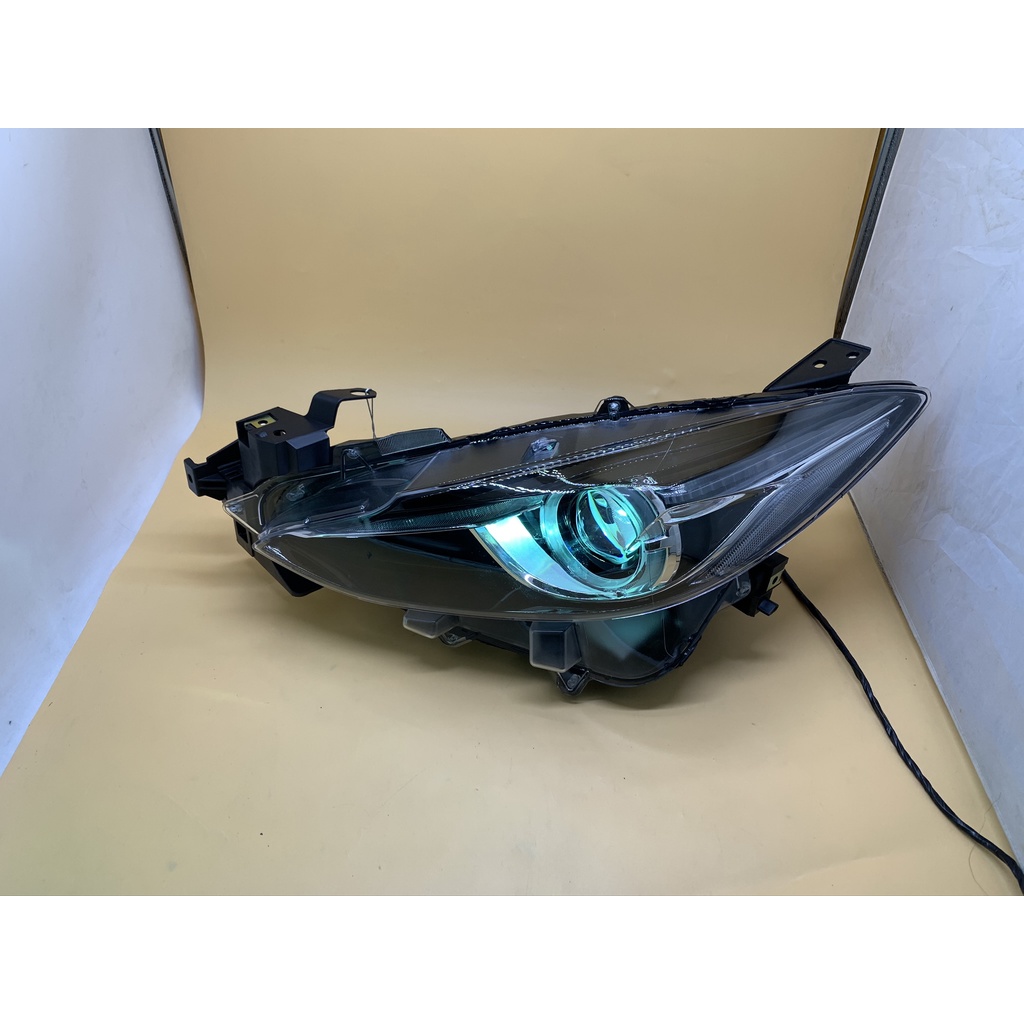 Đèn pha cho Mazda 3 2015-2016 mẫu 2.0