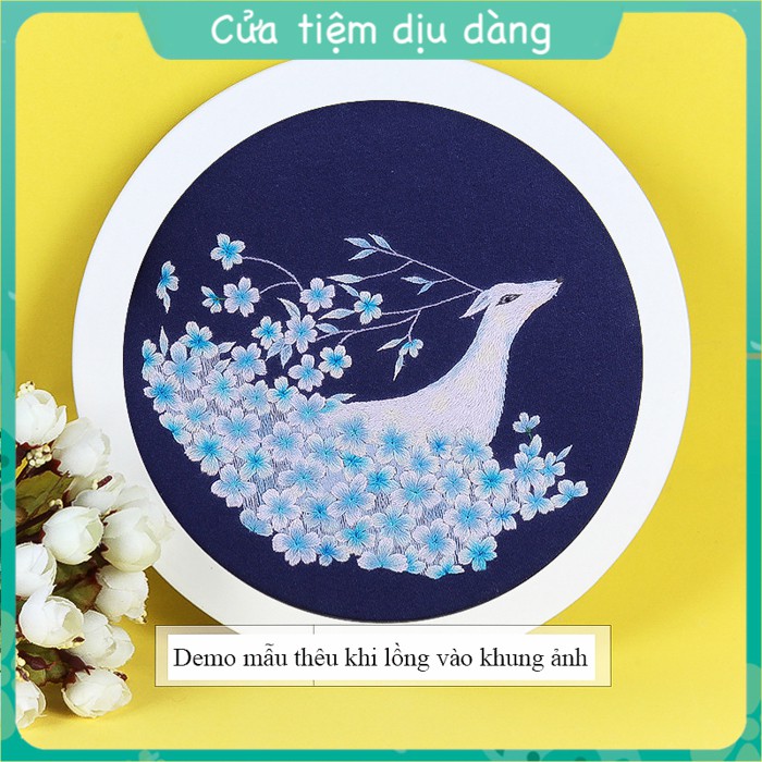 Kit thêu tay mẫu Hươu - Bộ nguyên liệu tranh phong cảnh (kèm khung ,vải in sẵn mẫu và chỉ thêu, kim)