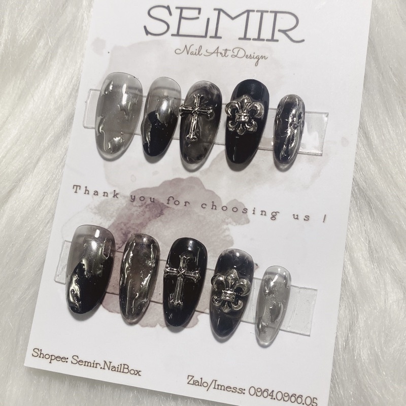 Nail Box thiết kế theo yêu cầu tone thạch đen đính charm chữ thập đá cá tính