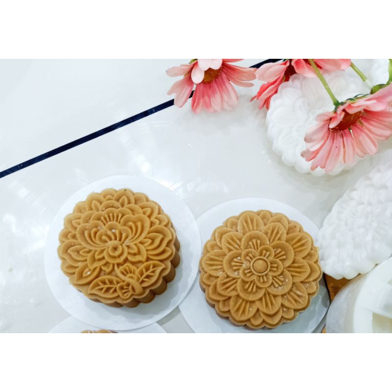 Khuôn trung thu lò xo 200gr truyền thống