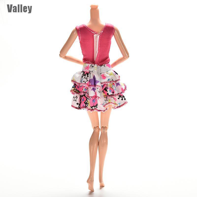 Set 2 Món Áo Thun Ngắn Tay + Chân Váy Xòe Cho Búp Bê Barbie