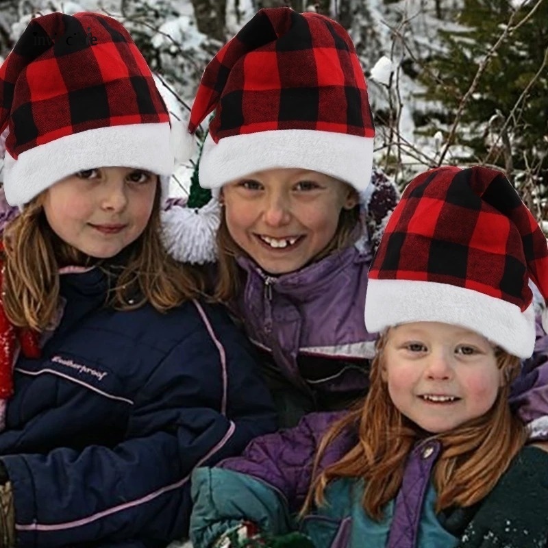 Mũ giáng sinh mềm mại thoải mái họa tiết sọc ca rô đỏ đáng yêu cho nam và nữ