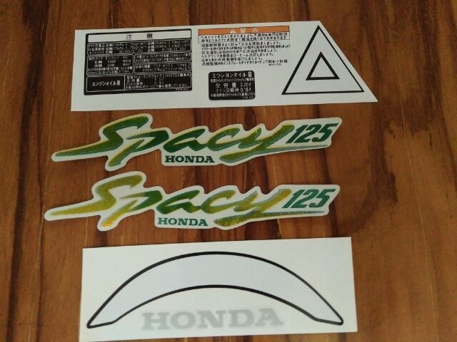 Bộ tem honda Spacy màu trắng