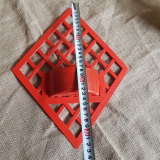 vĩ treo tường