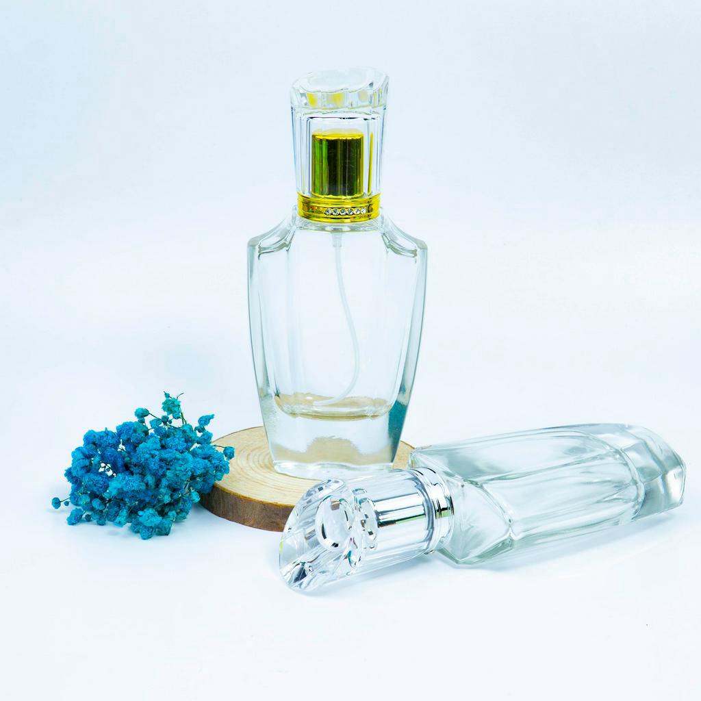 Chai lọ chiết nước hoa thủy tinh mẫu cúp 50ml dạng xịt phun sương