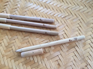 Bút bi tre