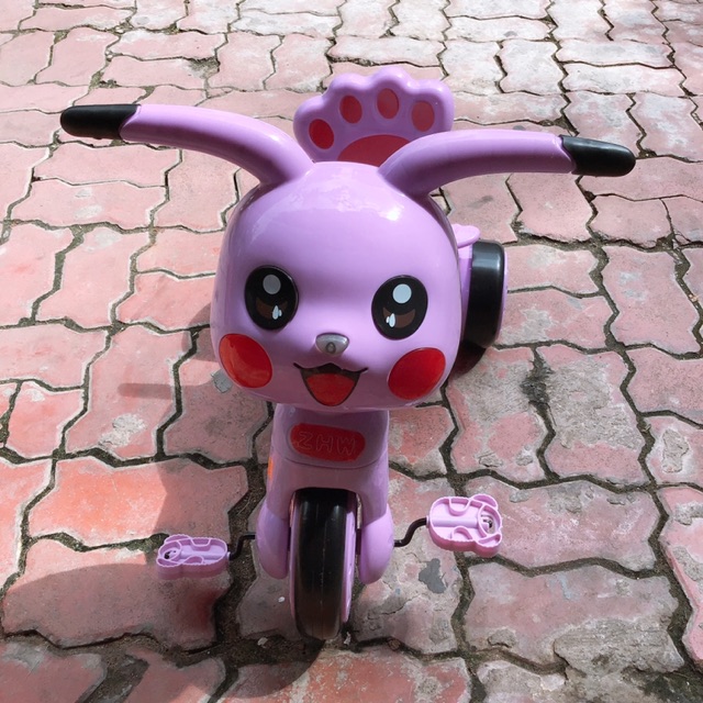 Xe đạp 3 bánh có nhạc có đèn pikachu